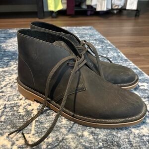 Clarks Dark Gray Leather Footwear